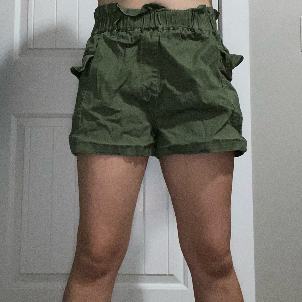 No boundaries green shorts